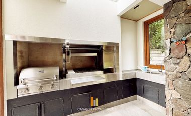 Casa en venta, Camino Real. Mediterránea en condominio interior. Colegio Everest, Craighouse, Monte Tabor