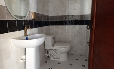 ARRIENDO CASA COMERCIAL EN MEJORAS PUBLICAS