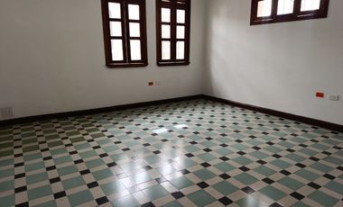 ARRIENDO CASA COMERCIAL EN MEJORAS PUBLICAS