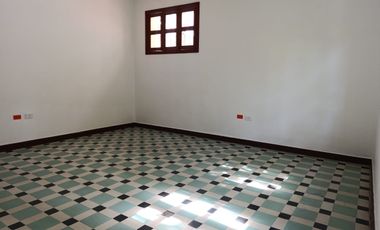 ARRIENDO CASA COMERCIAL EN MEJORAS PUBLICAS