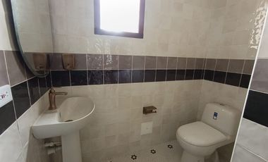 ARRIENDO CASA COMERCIAL EN MEJORAS PUBLICAS