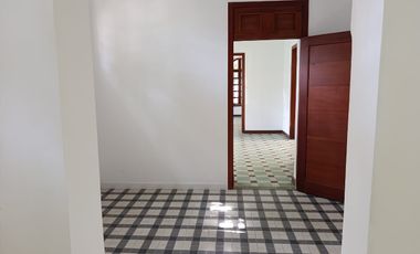 ARRIENDO CASA COMERCIAL EN MEJORAS PUBLICAS
