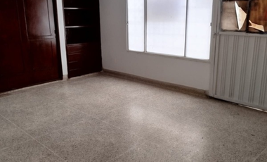 CASA EN VENTA - BARRIO SAN MARTIN