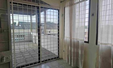 Alquiler de suite en Bellavista, calle Juan Martinez Mera y Avenida Barcelona.