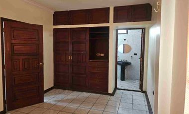 Alquiler de suite en Bellavista, calle Juan Martinez Mera y Avenida Barcelona.