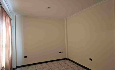 Alquiler de suite en Bellavista, calle Juan Martinez Mera y Avenida Barcelona.
