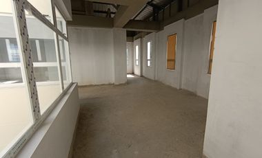 ARRIENDO EDIFICIO EN MEJORAS PUBLICAS