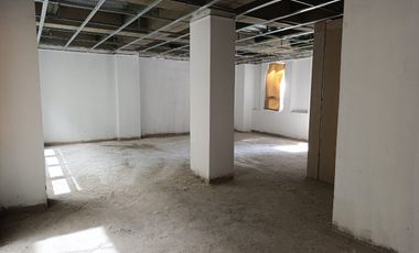 ARRIENDO EDIFICIO EN MEJORAS PUBLICAS