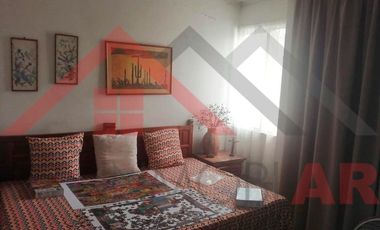 EN VENTA CASA CERCANA DE CENTROS COMERCIALES