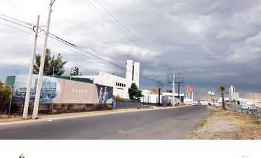 Locales en renta - Plaza Stop Lomas - acceso periférico