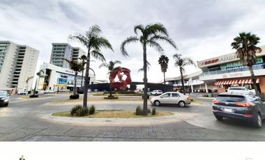 Locales en renta - Plaza Stop Lomas - acceso periférico