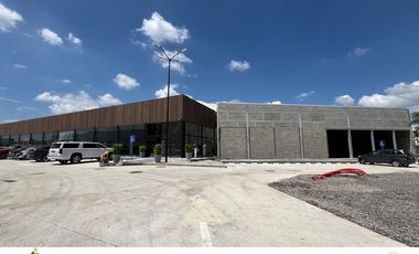 Locales en renta - Plaza Stop Lomas - acceso periférico