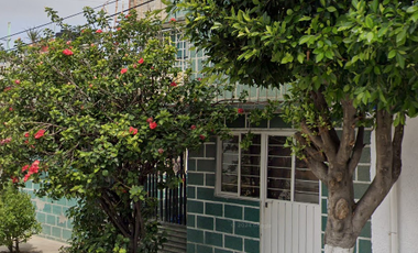 Venta de casa en San Juan Ixtacala, Atizapán !Adquiérela a buen costo!