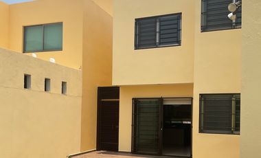 Casa en venta. Fracc. Puerta Magna. Zona Country, Villahermosa Tabasco.