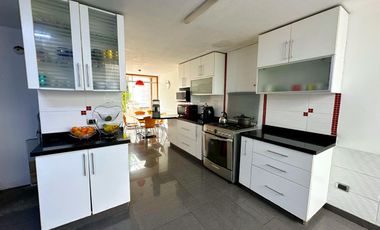 VENTA DE CASA EN URB. LAS MAGNOLIAS SURCO