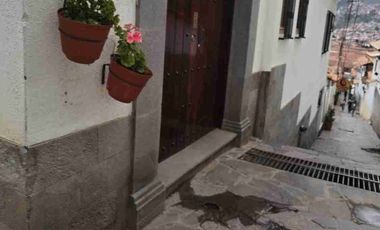 CASA EN VENTA 650M2 EN TANDAPATA SAN BLAS CUSCO ALTAMENTE TURÍSTICO