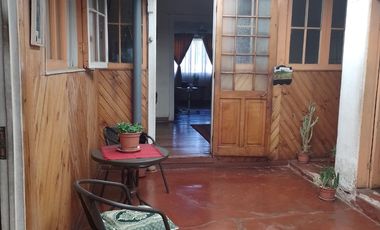Venta de casa céntrica, excelente sector de Placeres