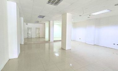 Se renta local comercial en el Centro de Machala