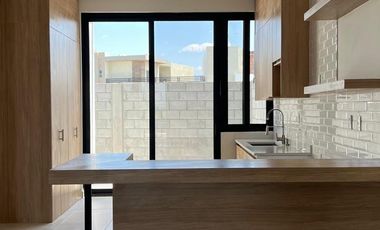 CASA  DE UNA PLANTA EN VENTA NUEVA AL NORTE DE LA CIUDAD