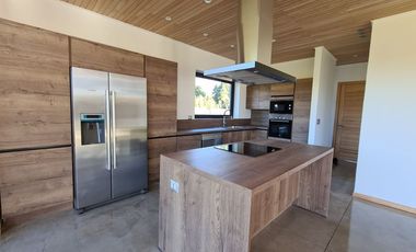 ARRIENDO CASA A ESTRENAR