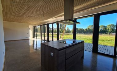 ARRIENDO CASA A ESTRENAR