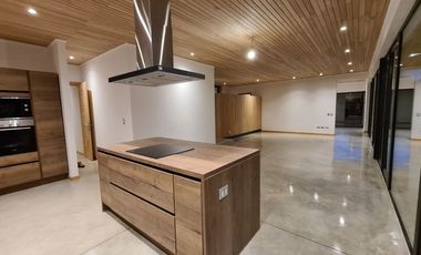 ARRIENDO CASA A ESTRENAR