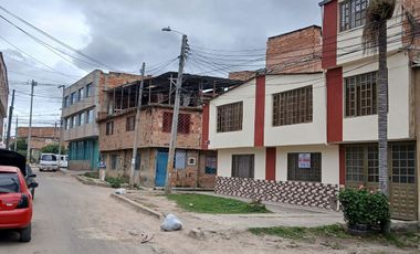 CASA PARA VENTA DE DOS PISOS BARRIO PORVENIR