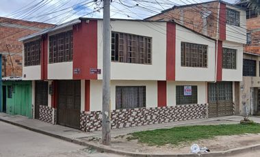 CASA PARA VENTA DE DOS PISOS BARRIO PORVENIR