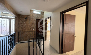 Habitaciones en RENTA para estudiantes / residentes