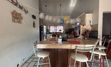 CAMPANARIO OPORTUNIDAD CASA EN DESNIVELES CON ALBERCA ABAJO VALOR DE AVALUO