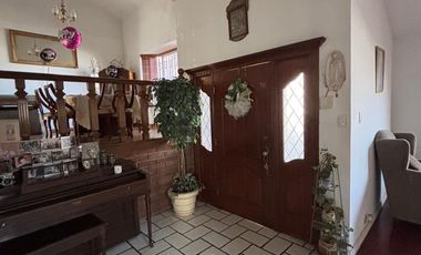 CAMPANARIO OPORTUNIDAD CASA EN DESNIVELES CON ALBERCA ABAJO VALOR DE AVALUO