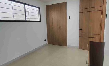 Urdesa Norte Casa recién remodelada 3 dormitorios un a planta con garaje excelentes  acabados!! Para oficina o vivienda
