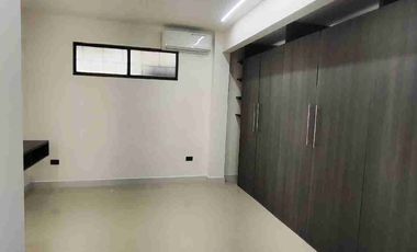 Urdesa Norte Casa recién remodelada 3 dormitorios un a planta con garaje excelentes  acabados!! Para oficina o vivienda