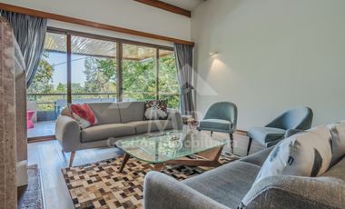 3 D, 3 B, Sala De Estar, Escritorio, Serv Completos. Jardín con piscina