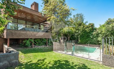 3 D, 3 B, Sala De Estar, Escritorio, Serv Completos. Jardín con piscina