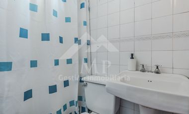 3 D, 3 B, Sala De Estar, Escritorio, Serv Completos. Jardín con piscina