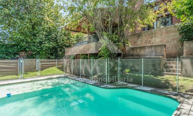 3 D, 3 B, Sala De Estar, Escritorio, Serv Completos. Jardín con piscina