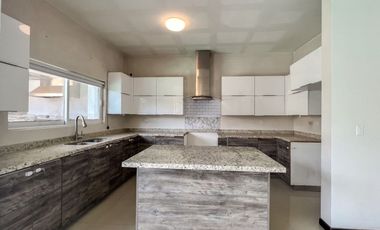 Casa en Venta Country Rauqet