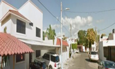 HERMOSA CASA EN VENTA, COL. CAMPESTRE, CHETUMAL QUINTANAROO.
