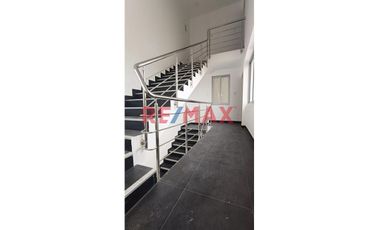 VENTA DE CASA UR. BELLAMAR   NUEVO CHIMBOTE