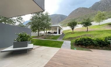 Departamento en Venta Torre Gaia - Carretera Nacional-Colinas del Huajuco