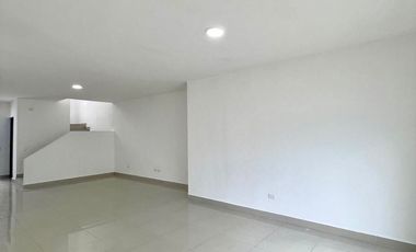 Casa en venta ubicada en Cumbres de Santiago