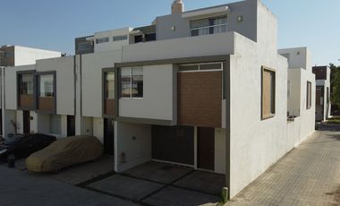 Casa en Venta en Los Espinos Santa Anita Jal