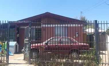 BUIN, CASA SOLIDA CON 300 M2 DE TERRENO, AMPLIADA Y REGULARIZADA