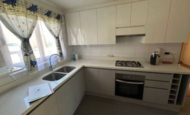 Casa 4d/3b En Condominio, Desocupada