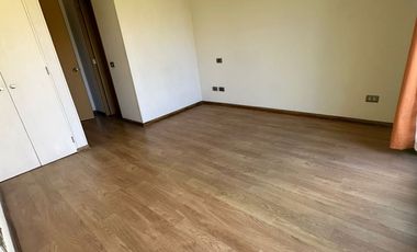 Casa 4d/3b En Condominio, Desocupada