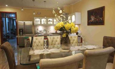 En Venta un paquete de 03 propiedades de hacen un área total del terreno 800 m2 en el Centro de Iquitos