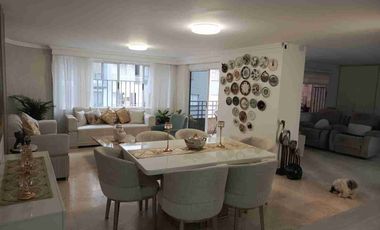 VENDO APARTAMENTO CABECERA AREA 168 METROS