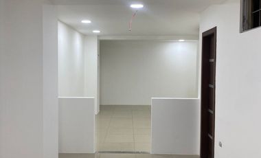 Centro Machala Amplio Local Comercial
