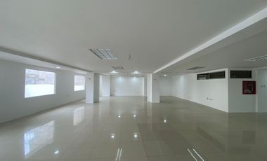 Centro Machala Amplio Local Comercial